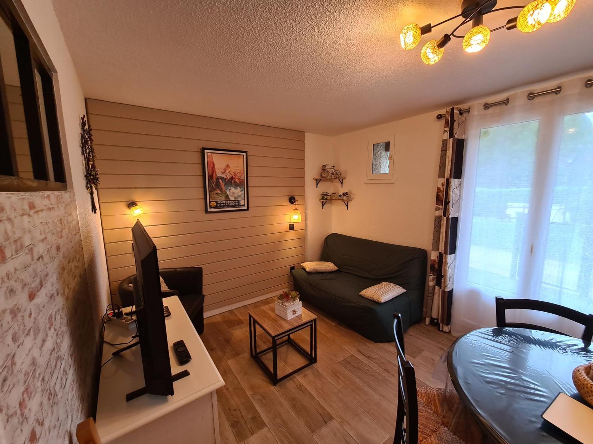 Escapade Montagne En Famille, Appartement Cosy Avec Piscine Couverte Bielle Kültér fotó